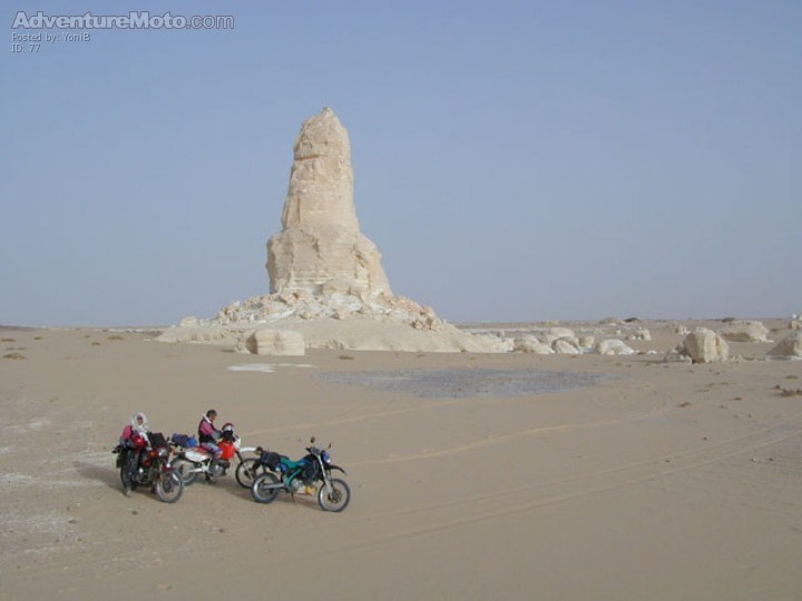 Here near Farafra oasis one can understand where the Egyptians got the idea of the obelisk from.
photo by Yakis Kidron (c) (Nikon coolpix900)