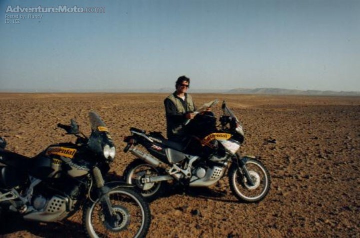 Finding the way no the piste to Tazzarine - End of a fantastic day in the piste to Tazzarine