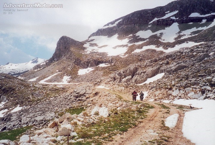 ATHAMANIA MOUNTAIN RANGE