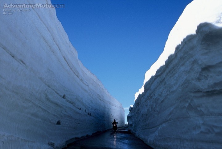 Hellas Transalp club in Syria - Crossing the Libaneese mountains 2.800 altitude